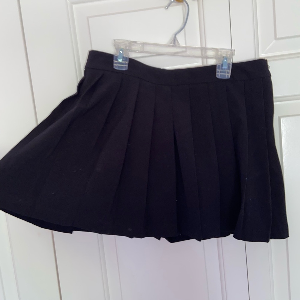 Women’s Pleated Skort from Forever 21 Size Large